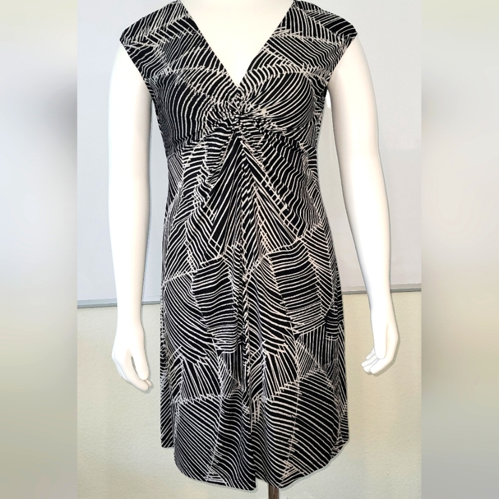 London Times 14P Lightweight Shift Dress